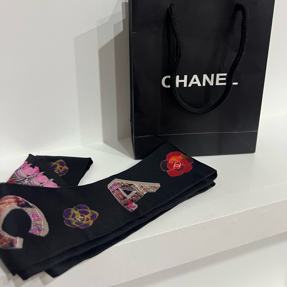 PLEASE READ! – Chanel Customer Appreciation - Picture 8 of 13